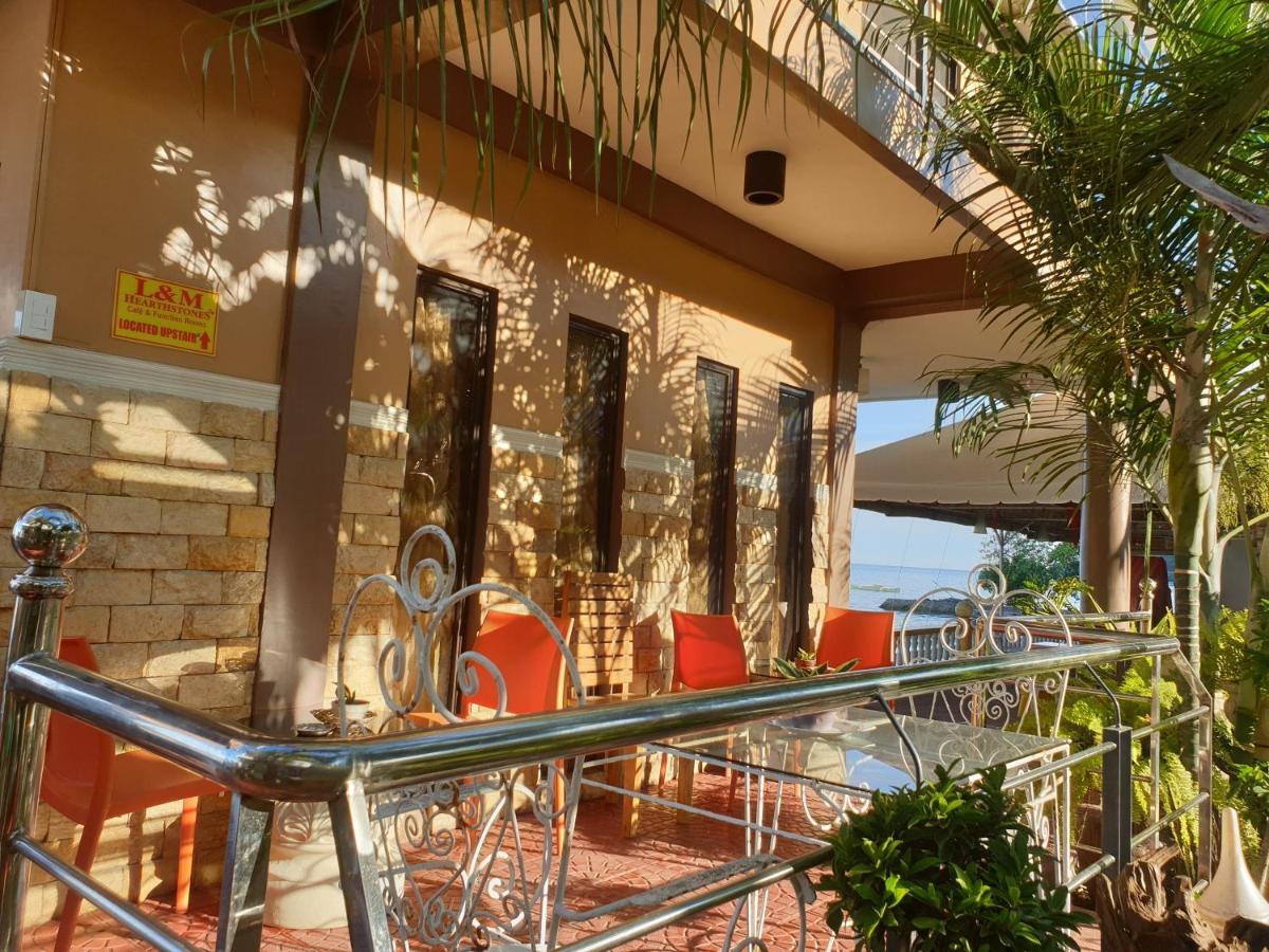 L & M Hearthstones Lodge Oslob Exterior foto